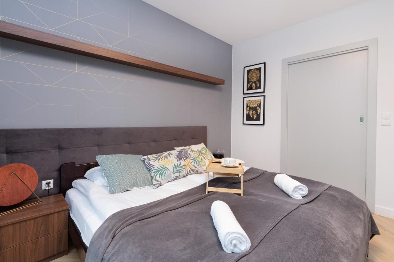 Superior Apartment With Balcony & Parking Gdansk By Noclegi Renters Prestige Экстерьер фото